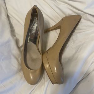 Michael Kors Nude Pumps
